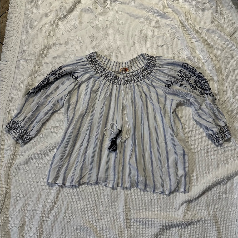 Magnolia Lane Navy Embroidered Women's Rayon Blouse Size Large